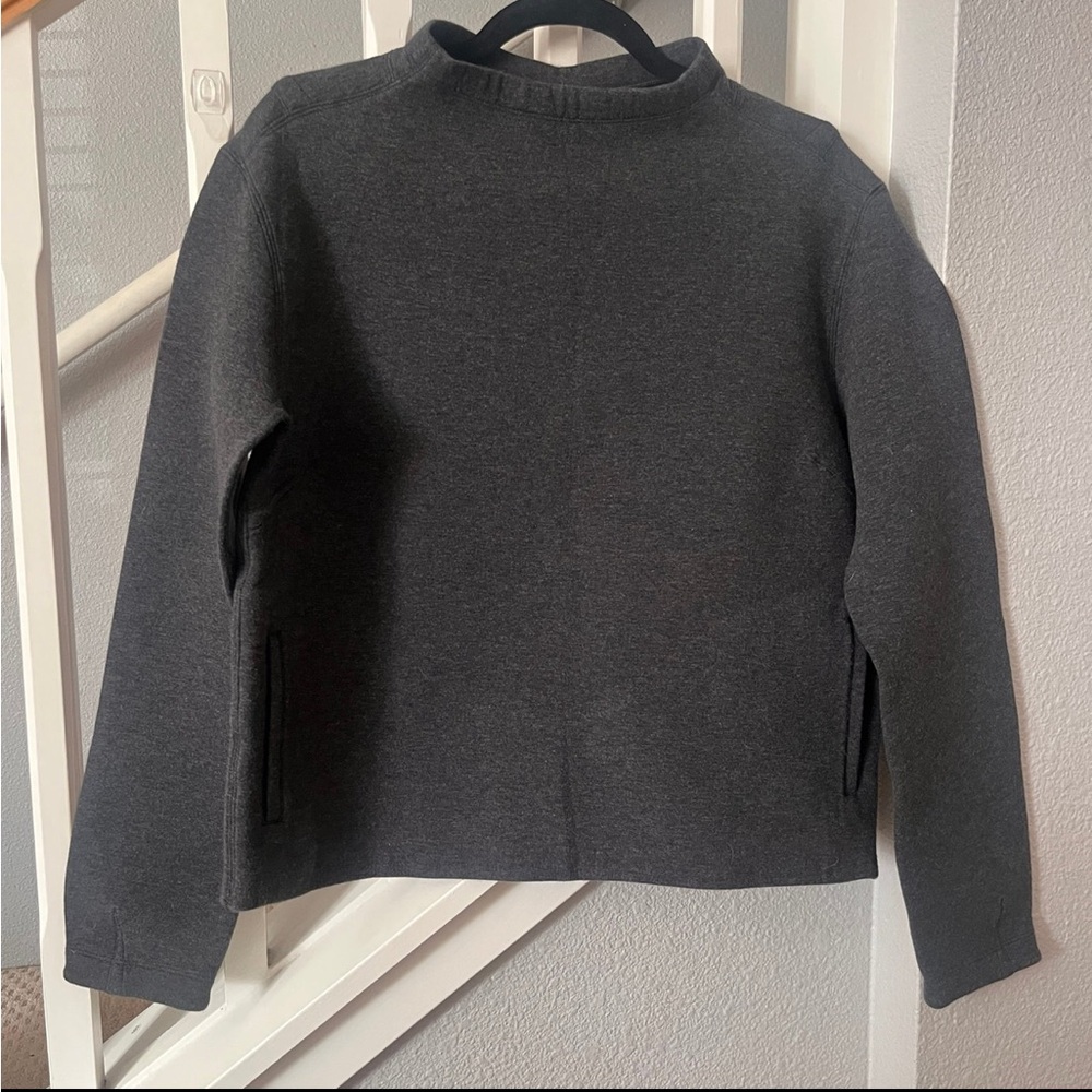 Women's Lululemon Boxy Smooth Sweater Size: 10